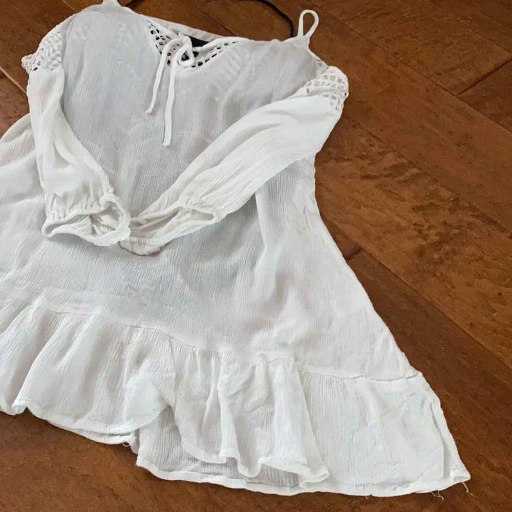 Harbor drive Swim coverup/cold shoulder blouse  3/4 sleeve White M